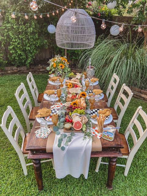 Top 10 Must-Have Outdoor Party Essentials For Effortless Hosting