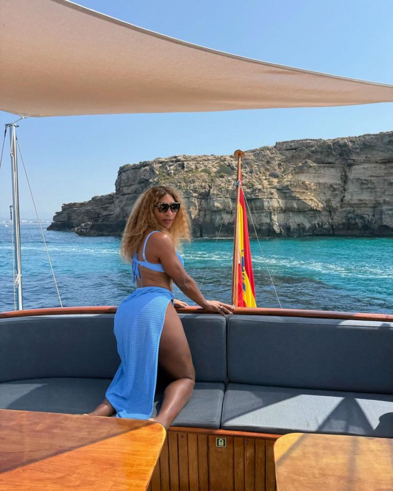 Serena Williams Flaunts Fit Physique In Chic Bikini On Yacht Trip With Friends